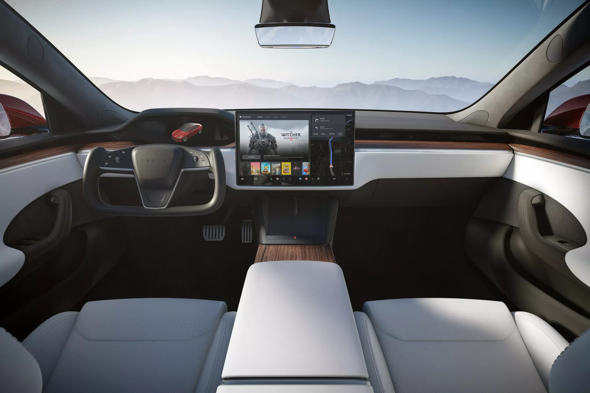 Vista interior de un Tesla Model S 2016 (primera generación con facelift) desde el asiento trasero, destacando un tablero moderno y elegante con una pantalla táctil central, volante no convencional, asientos delanteros blancos de diseño moderno y acabado en madera. El diseño minimalista sugiere tecnología avanzada con posibles capacidades autónomas, acentuadas por la luz natural que entra a través de las grandes ventanas.